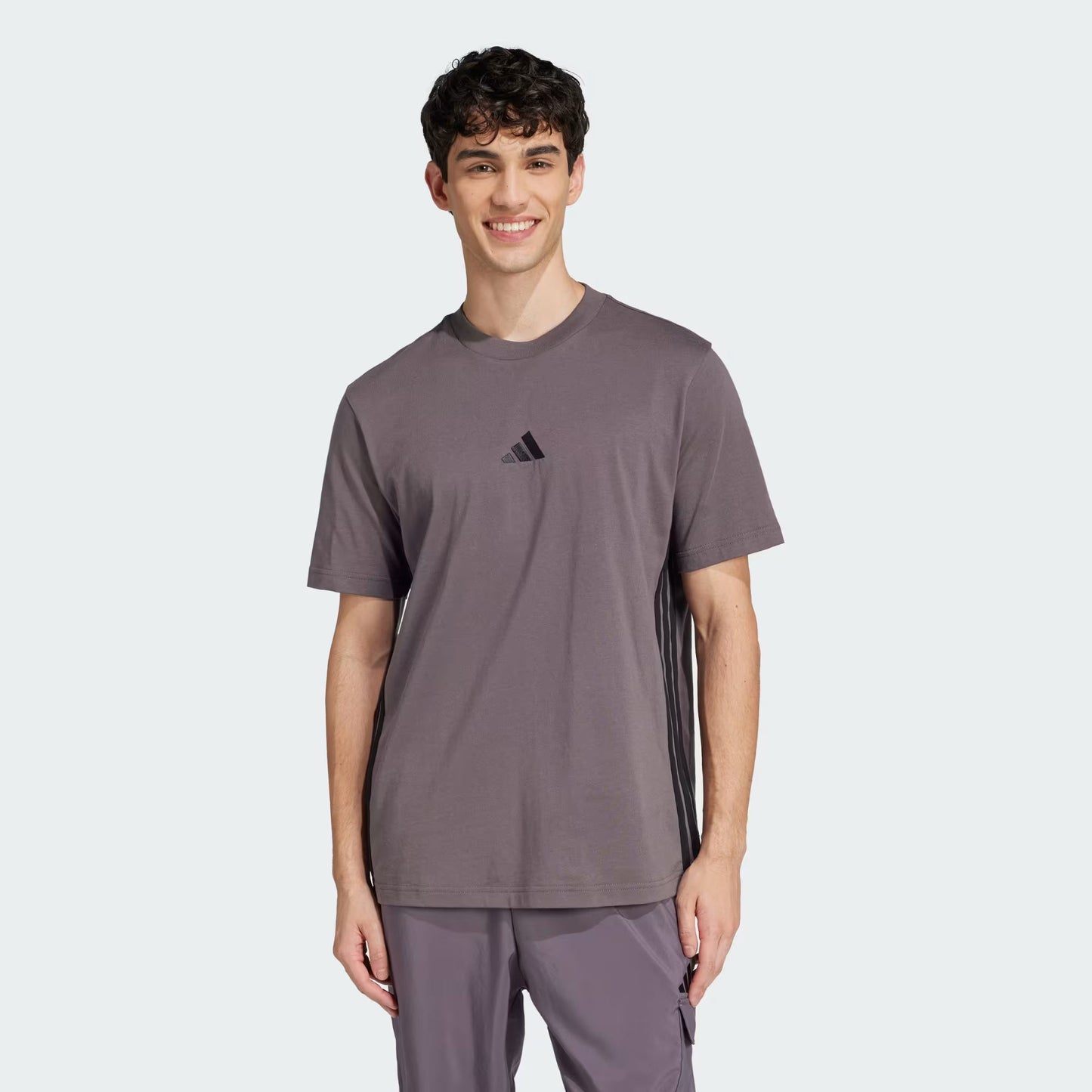 polera-hombre-essentials-3-tiras-tejido-jersey-grey-strata