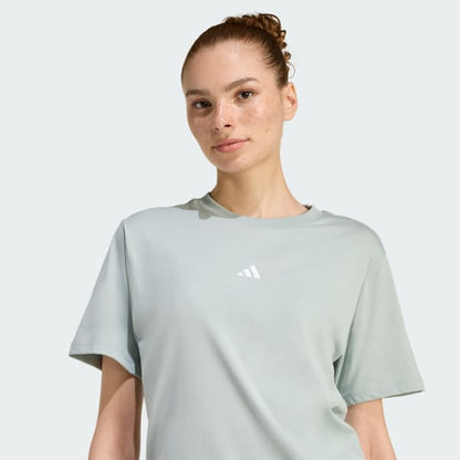 Polera Mujer Essentials Logo Pequeño Algodón Verde Claro