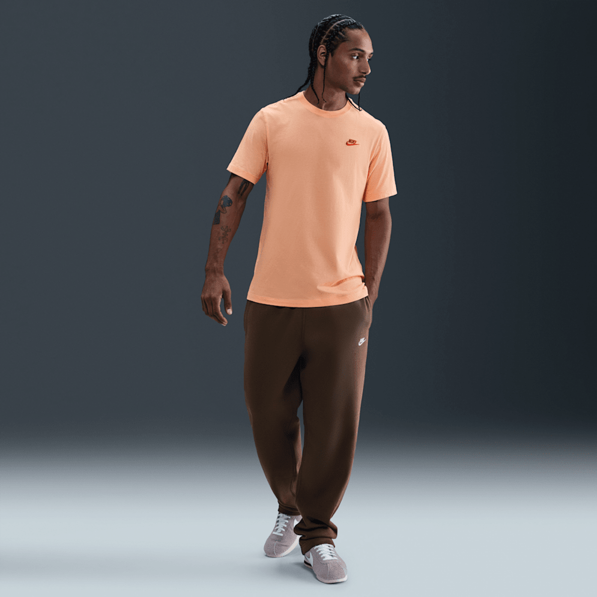 Polera Hombre Sportswear Club Naranja Claro