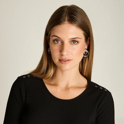 Polera Mujer Manga 3/4 con Aplicación en Hombros Negro