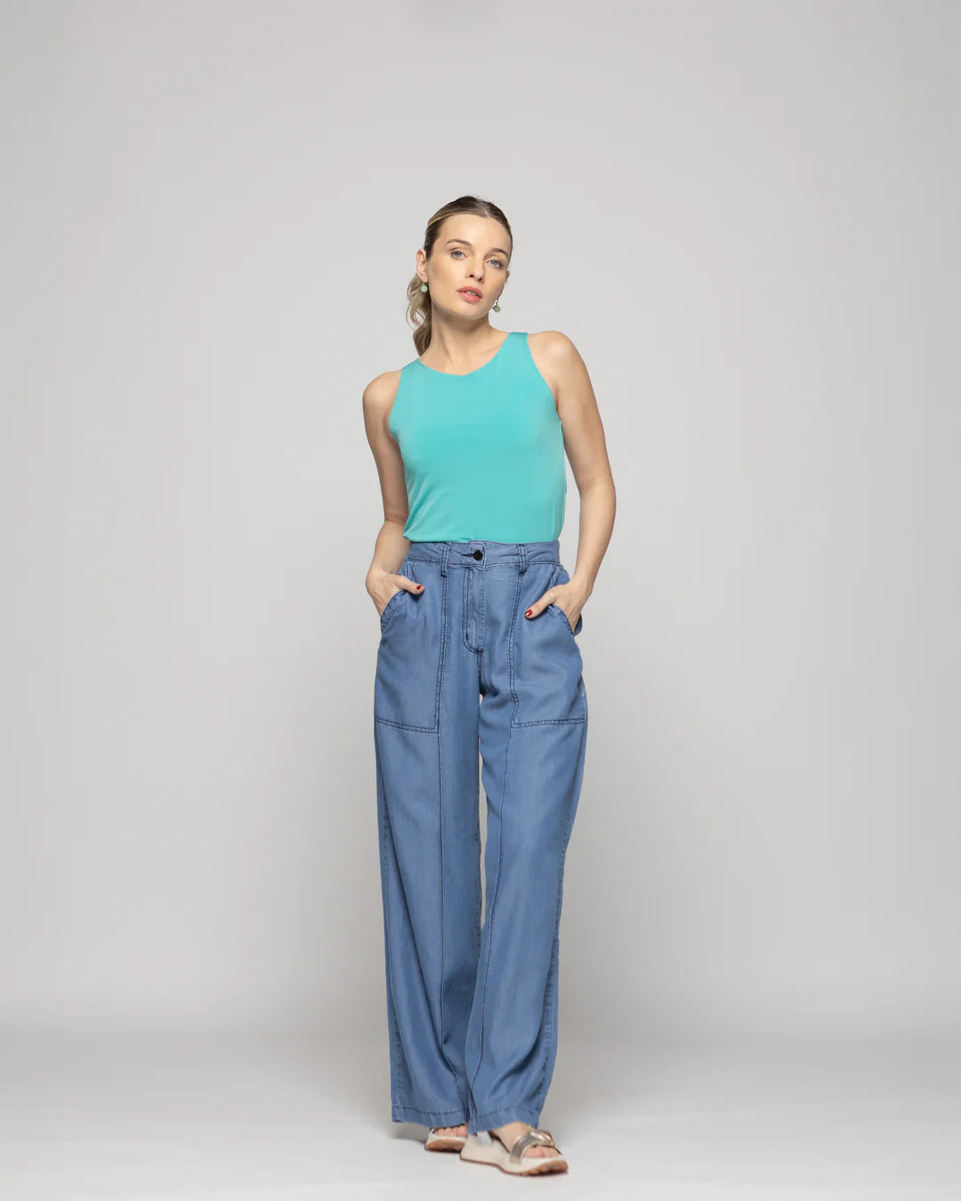 Polera Mujer Pensamiento Cuello Redondo Sin Mangas Ajustada Celeste Agua Ludovica