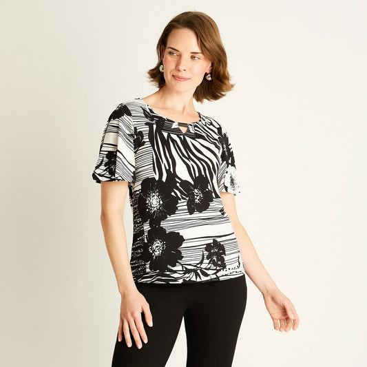 Polera Mujer Negra Estampada Manga Corta