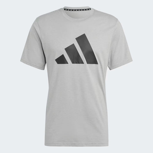 polera-hombre-entrenamiento-train-essentials-feelready-logo-gris
