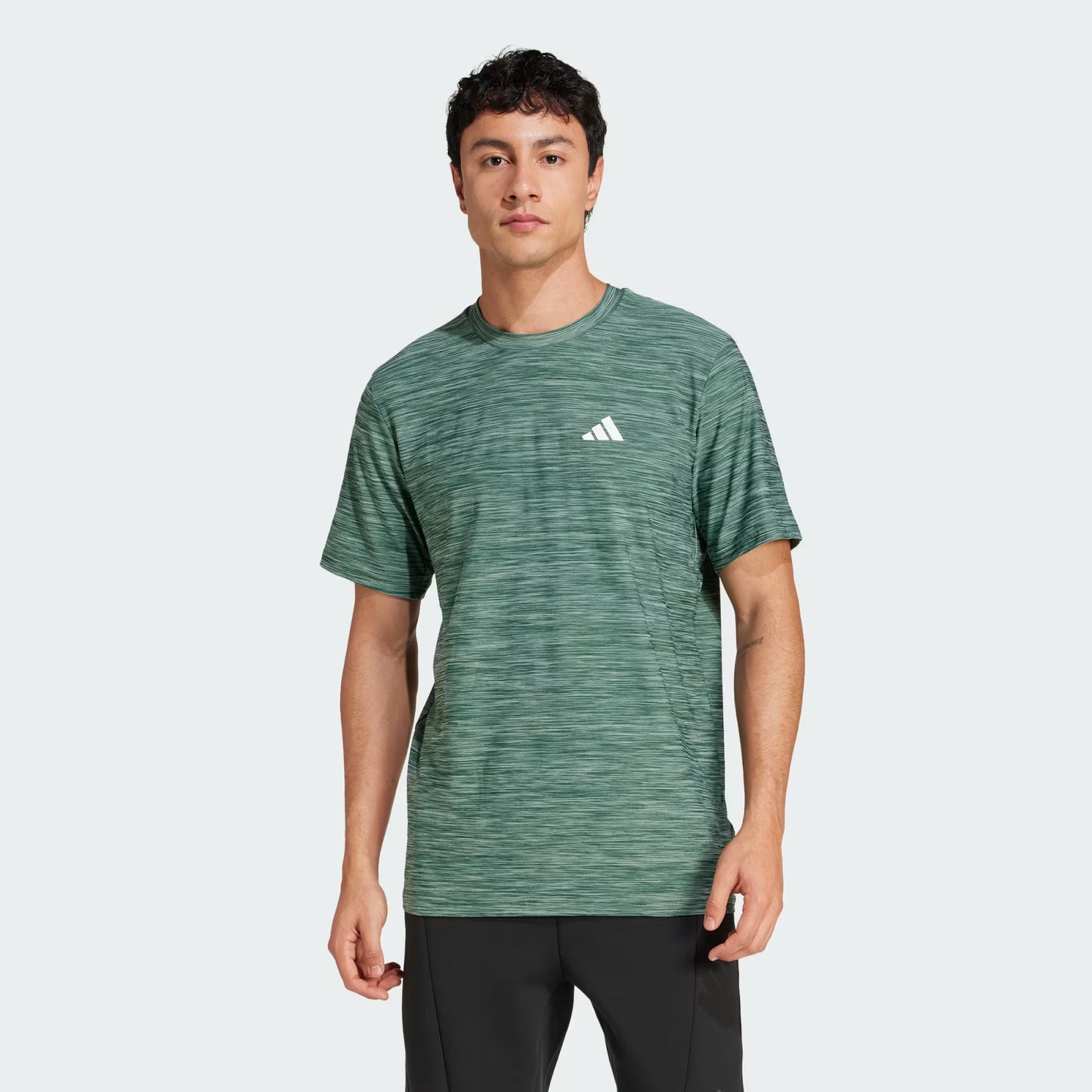 Polera Hombre Entrenamiento Train Essentials Stretch Silver Green