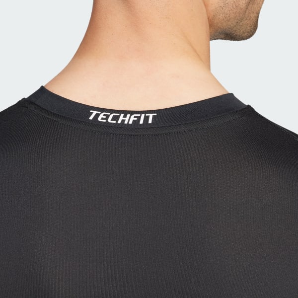 Polera Mujer de Entrenamiento de Compresión TECHFIT Manga Larga Negro