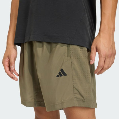 Short Hombre Workout Essentials Base Tejidos Olivo