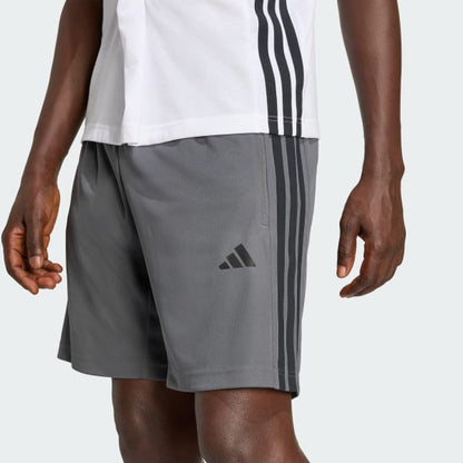 Short Hombre Workout Essentials Base 3 Tiras Piqué 9 Pulgadas Gris Oscuro