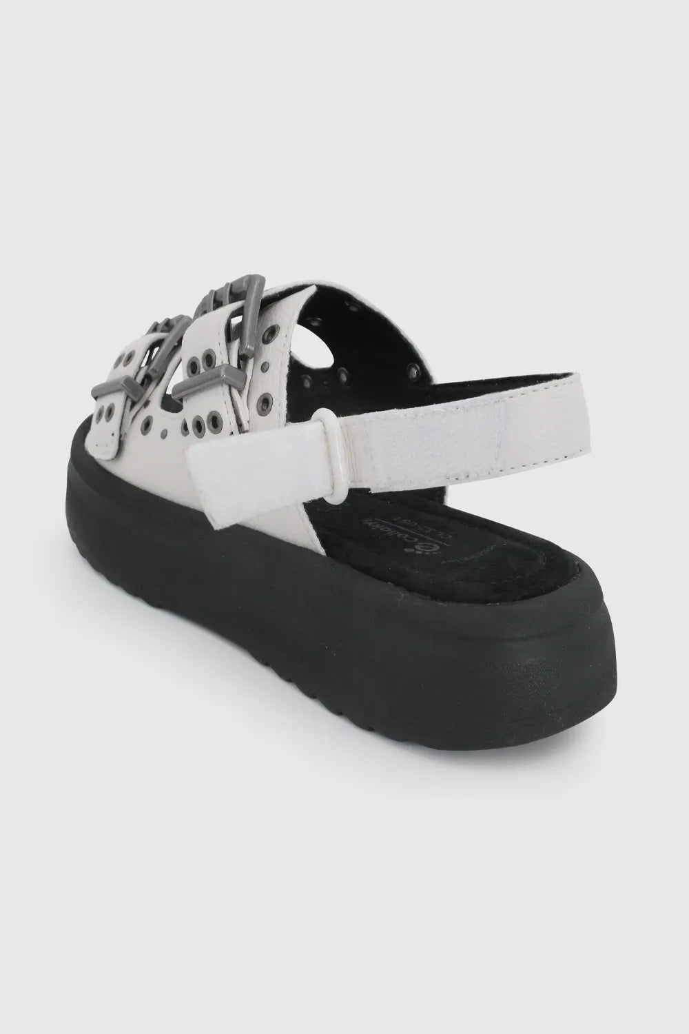 Sandalia Niña Con Plataforma y Tachas Blanco