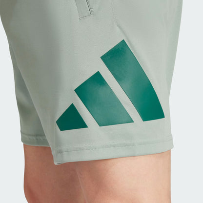 Short Hombre Train Essentials Logo Verde