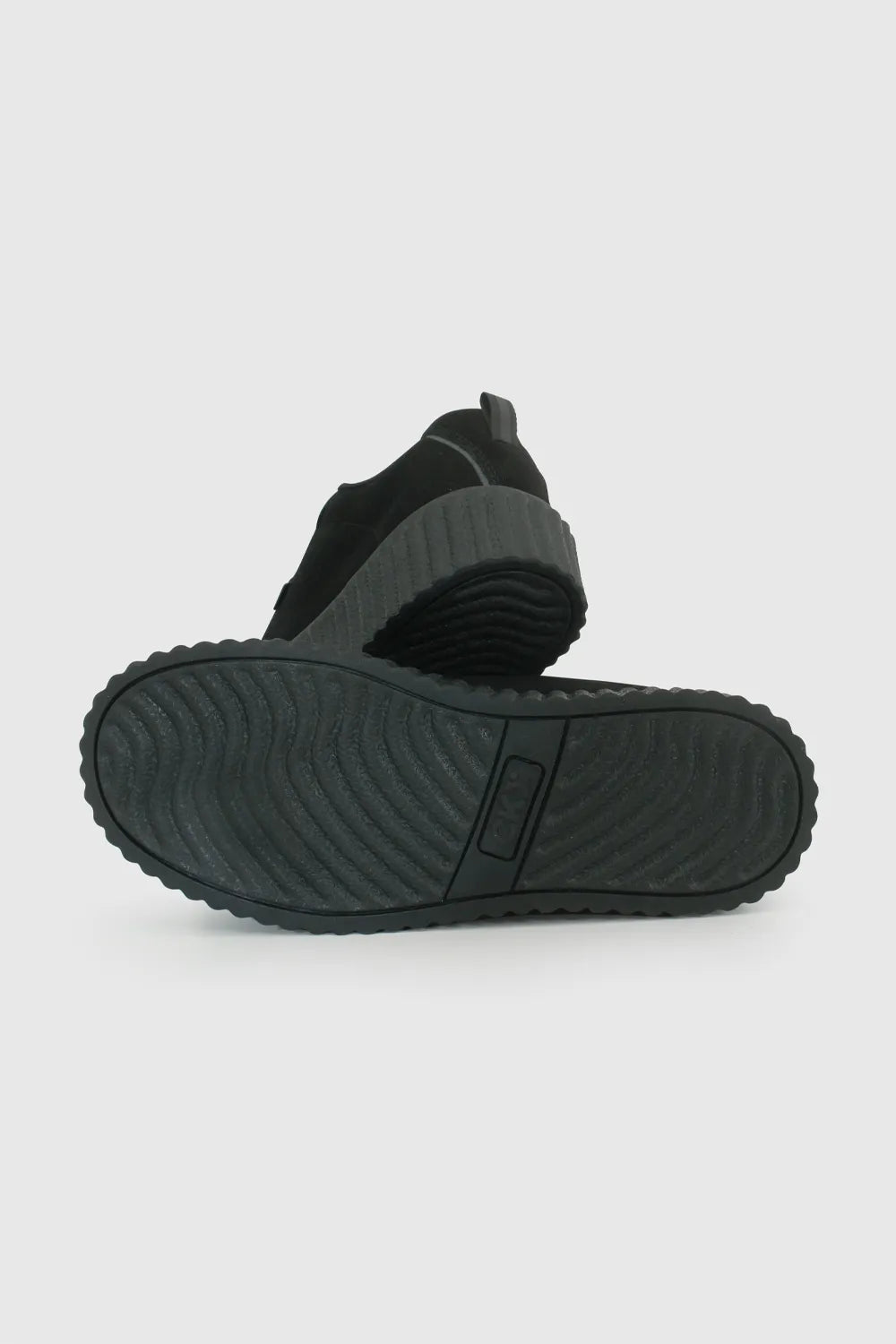 Zapatilla Escolar Niña Con Cordones Y Suela Antideslizante Negro