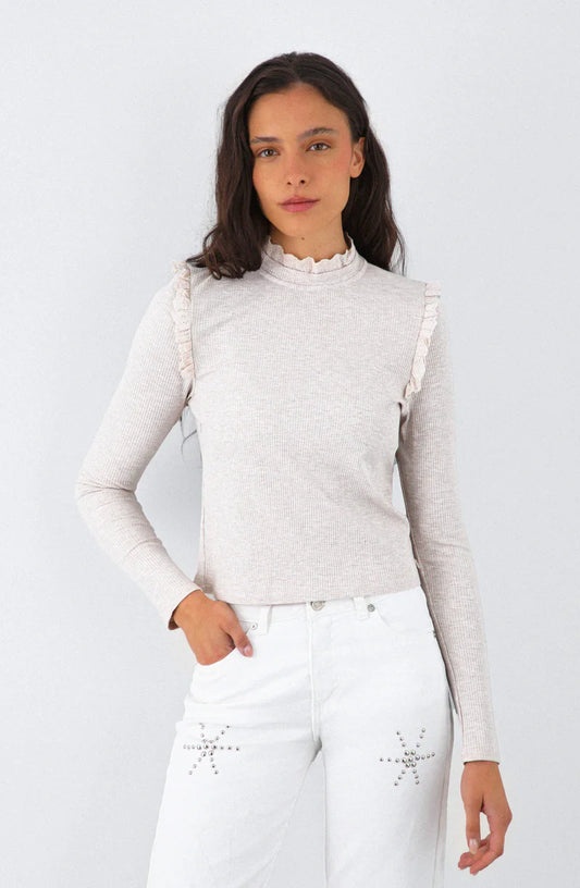 polera-manga-larga-vuelos-beige