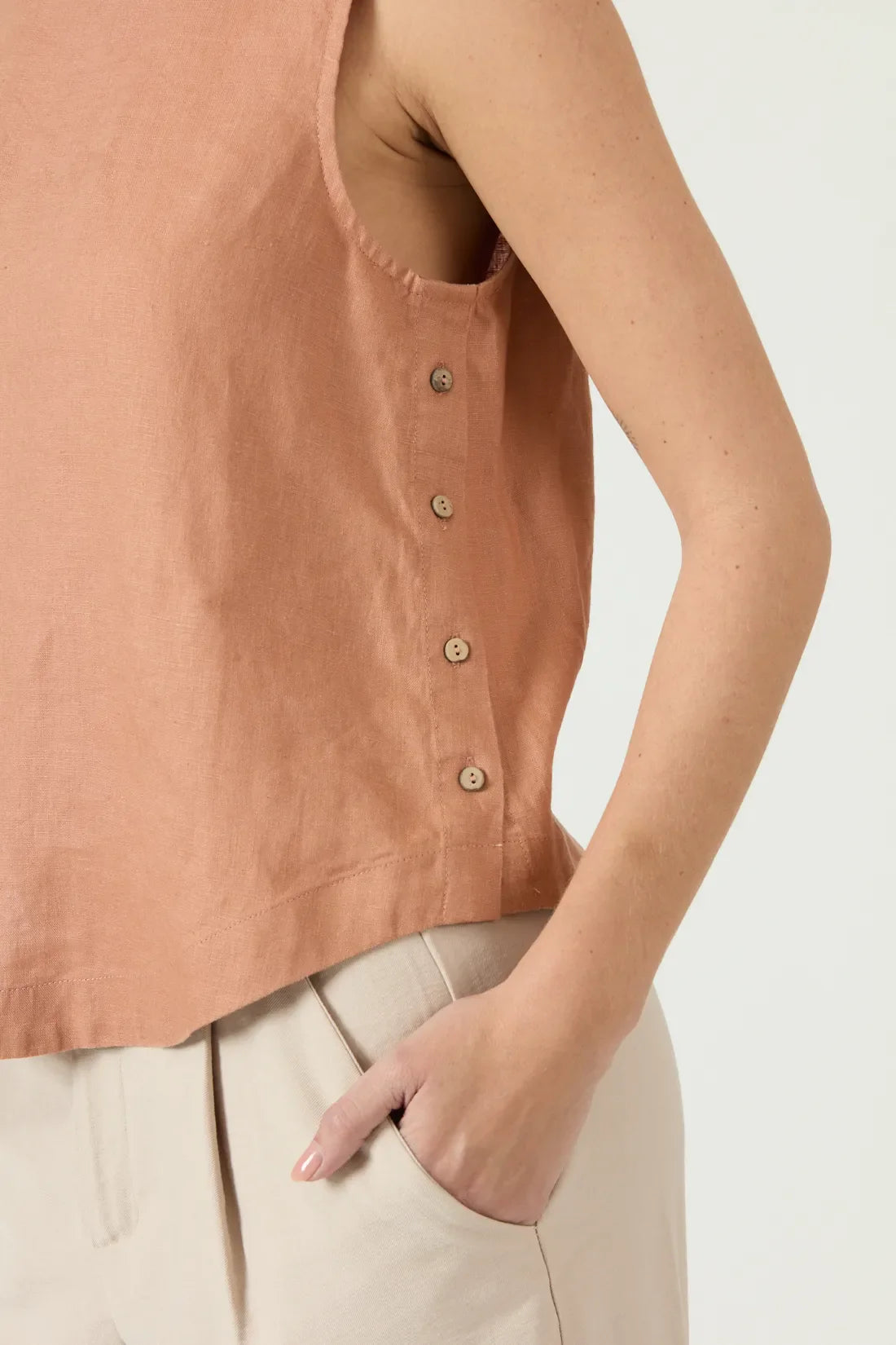 Blusa Mujer Sin Mangas Cafe