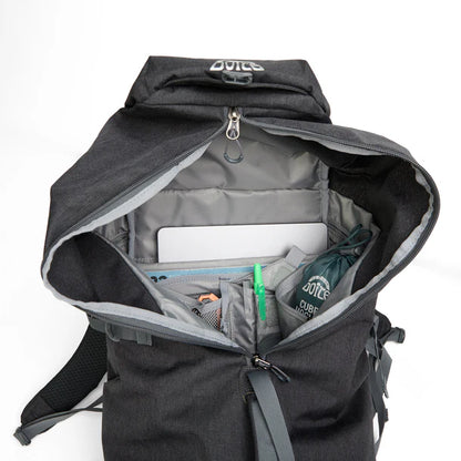 Mochila Hombre Urbana Alfa 28L Negro