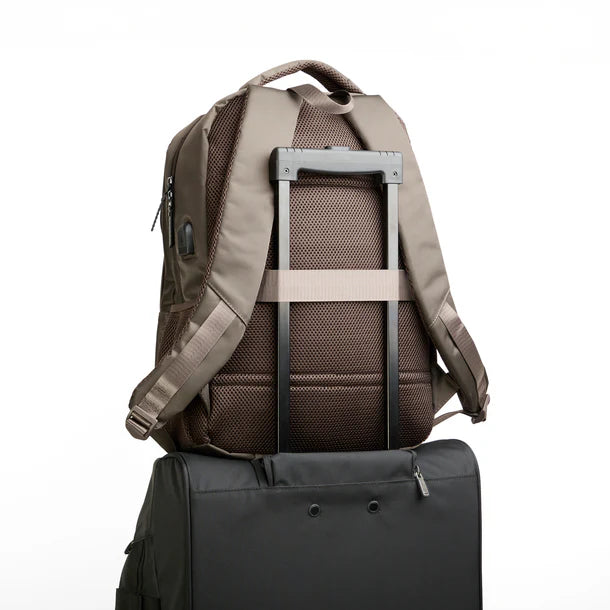 Mochila Hombre Urbana Helix 30L Cafe Oscuro