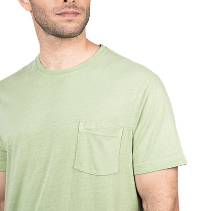 polera-hombre-greenpoint-con-bolsillo-verde