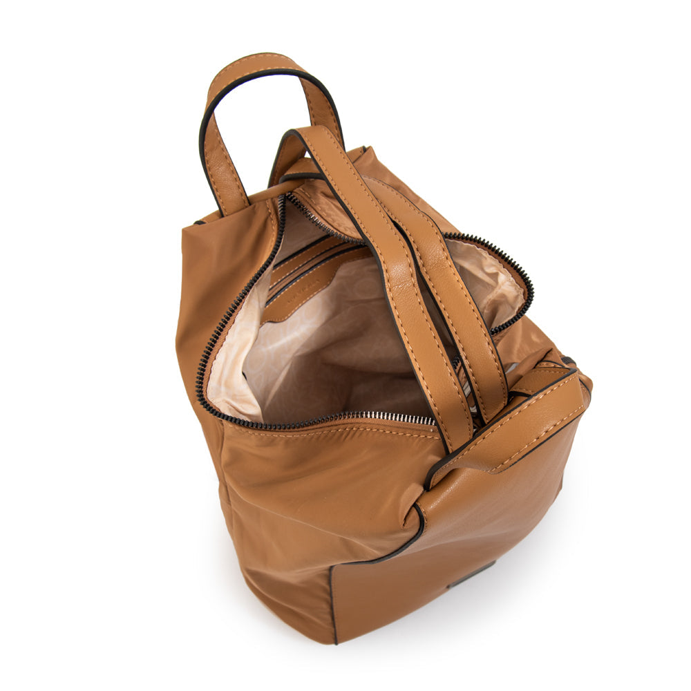 Mochila Mujer Cloe Mediana Beige Oscuro