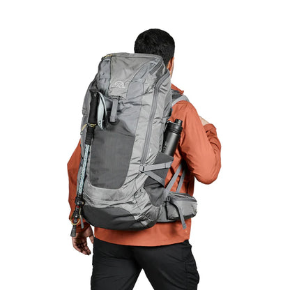 Mochila Hombre Excursion Horizon 60L Gris Oscuro