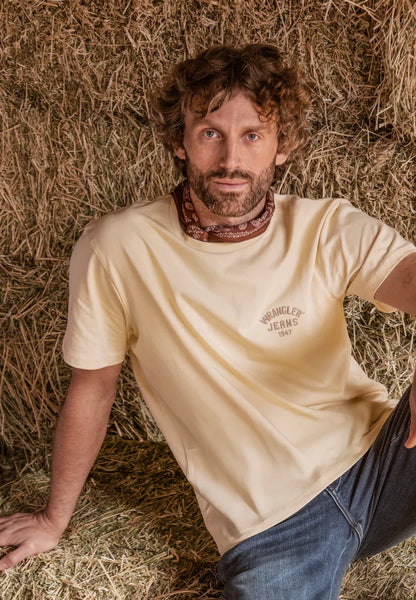 polera-hombre-logo-tee-amarilla