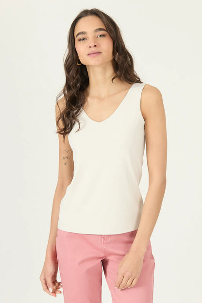 Polera Mujer Sin Mangas Escote En V Beige